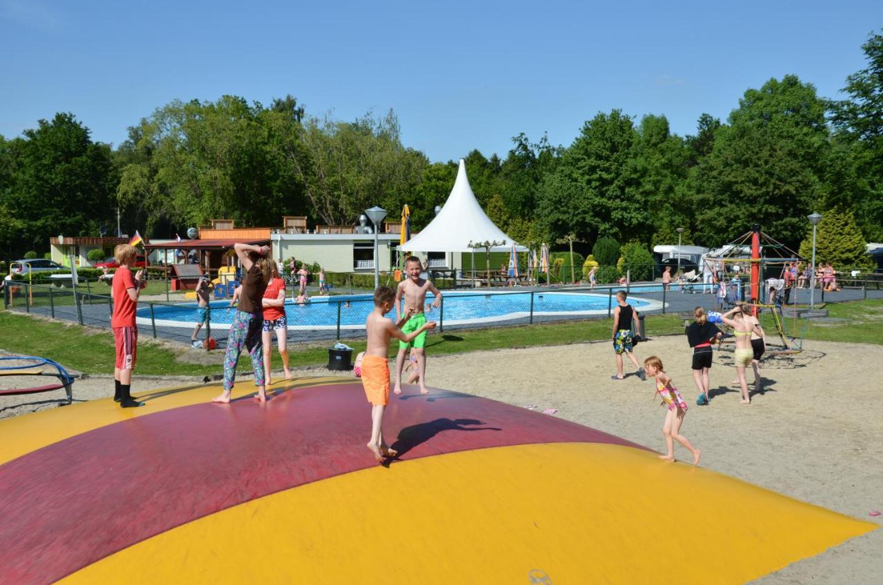Vakantiepark T Urkerbos - Blokhutje Екстер'єр фото